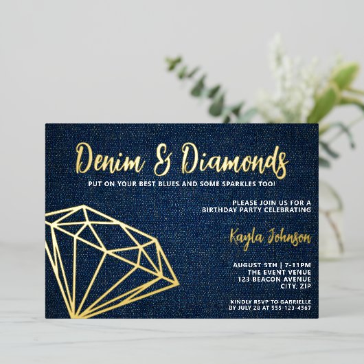 Denim and Diamonds Elegant Blue Geometric 箔招待状 (立ち正面)