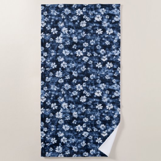 Denim Blue Flowers ビーチタオル (正面)