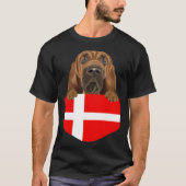 Denmark Flag Bloodhound Dog In Pocket Tシャツ (正面)