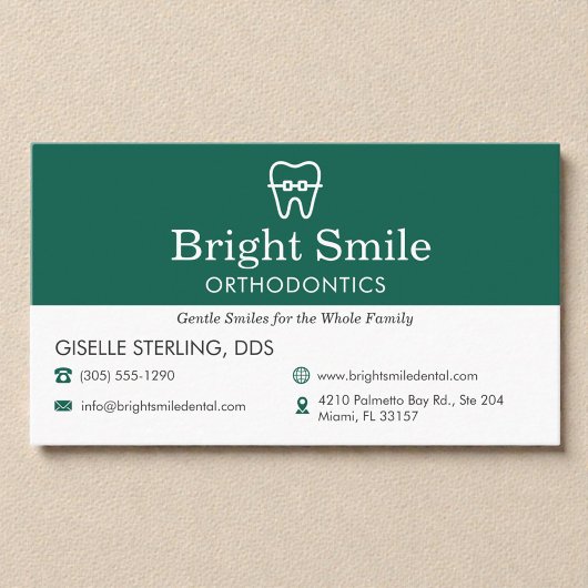 Dentist & Orthodontics Office Braces Logo 名刺