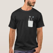 Dentistry Tools Orthondontist Dental Breast Pocket Tシャツ (正面)