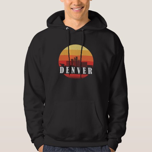 Denver Skyline Sunset in Retro Vintage Style パーカ (正面)