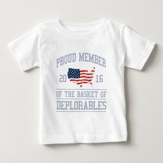 Deplorablesのバスケット ベビーTシャツ (正面)