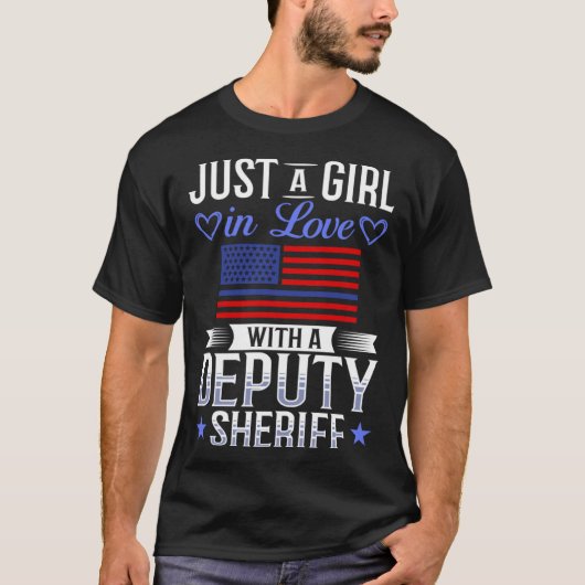 Deputy Sheriff Wife Police Chief Sheriff s Officer Tシャツ (正面)