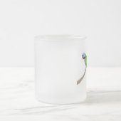 Derbyanの口ひげのインコの曇らされたガラスのマグ フロストグラスマグカップ (中央)