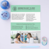 Dermatologist Skin Doctor Logo QR Soft Green チラシ (シングル)
