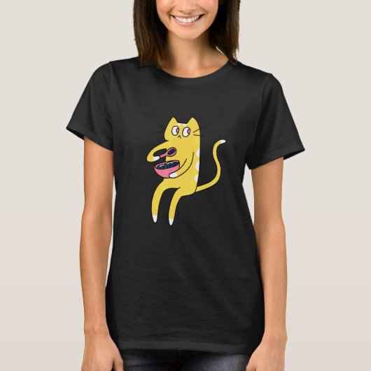 Derpy Kitty Yellow and White Cat Eating Cereal Tシャツ (正面)