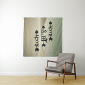 Desert Serenity – Home Sweet Home in the Sand Dune タペストリー (インサイチュ(横))