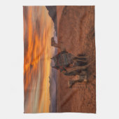 Deserts | Bactrian Camel Egypt Sand Dune キッチンタオル (縦)