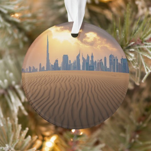 Deserts | Dubai's Skyline View from Sand Dune オーナメント (ツリー)
