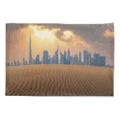Deserts | Dubai's Skyline View from Sand Dune 枕カバー (裏面)