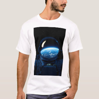 Design an astronaut in Katsuhiro Otomo style flyin Tシャツ