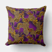 Designer Luxe Animal Print With Gold Chains Purple クッション (正面)
