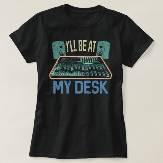 Desk Studioのエンジニアギフトサウンドガイに行く Tシャツ (デザイン正面)