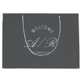 Destination Wedding Monogram Dark Grey Welcome Bag ラージペーパーバッグ (正面)