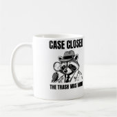 Detective Raccoon "Case Closed" Humor Graphic コーヒーマグカップ (左)