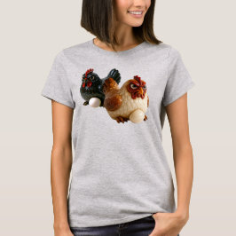 Deus poules couvent sur un tee-shirt. tシャツ