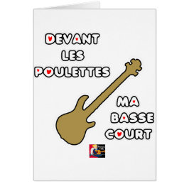 Devant les POULETTES ma BASSE COURT