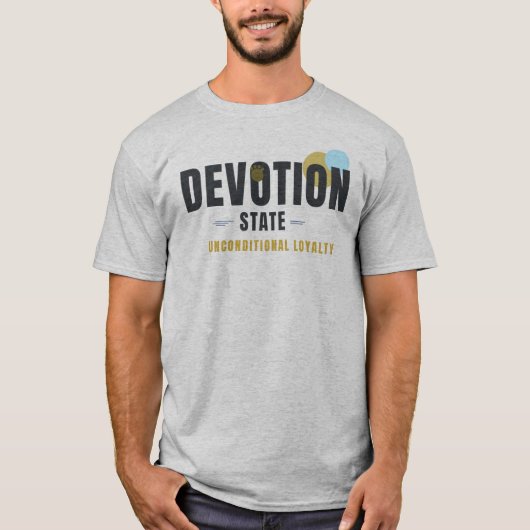 DEVOTION STATE – 愛犬家のための幾何学的なタイポグラフィデザイン Tシャツ (正面)
