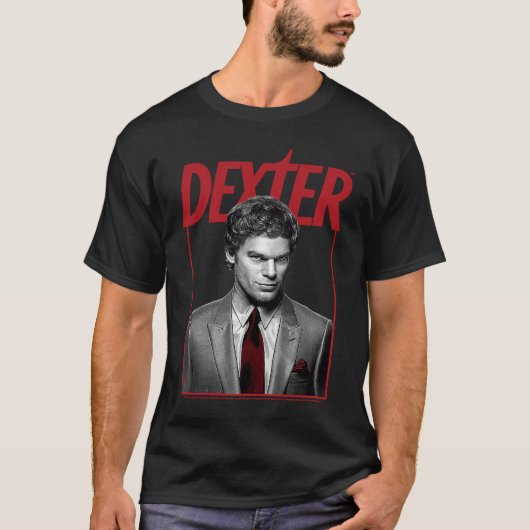 Dexter Red Tie Portrait Tシャツ (正面)
