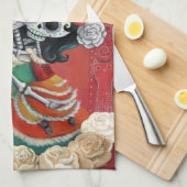 Dia de Los Muertos Skeletonsの母および娘 キッチンタオル (四つ折り)