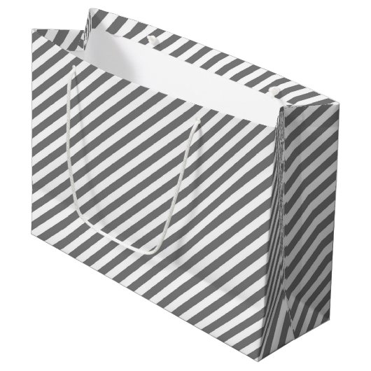 Diagonal gray and white stripes pattern ラージペーパーバッグ (正面アングル)