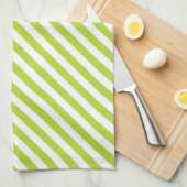 Diagonal lime green and white stripes pattern キッチンタオル (四つ折り)