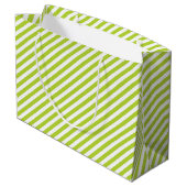 Diagonal lime green and white stripes pattern ラージペーパーバッグ (裏面アングル)