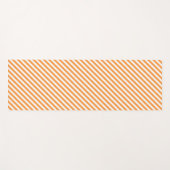 Diagonal orange and white stripes pattern ヨガマット (正面(横))