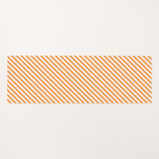 Diagonal orange and white stripes pattern ヨガマット (正面(横))