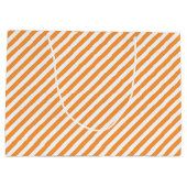 Diagonal orange and white stripes pattern ラージペーパーバッグ (裏面)
