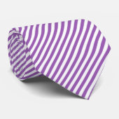 Diagonal purple and white stripes pattern ネクタイ (ロール)