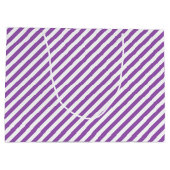 Diagonal purple and white stripes pattern ラージペーパーバッグ (裏面)