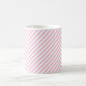 Diagonal white and pink stripes pattern コーヒーマグカップ (中央)