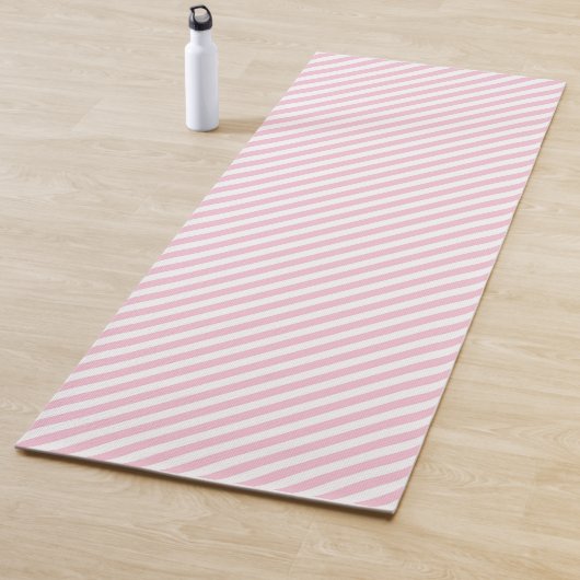 Diagonal white and pink stripes pattern ヨガマット (インサイチュ)