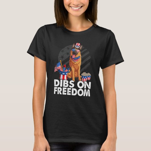 Dibs on Freedom German shepherd 4th of July US Fla Tシャツ (正面)