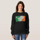 Dice Game St Patrick's Day Irish Flag C Distressed スウェットシャツ (正面フル)