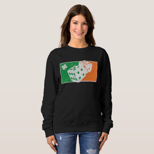 Dice Game St Patrick's Day Irish Flag C Distressed スウェットシャツ (正面フル)