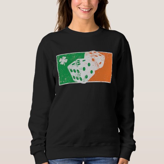 Dice Game St Patrick's Day Irish Flag C Distressed スウェットシャツ (正面)