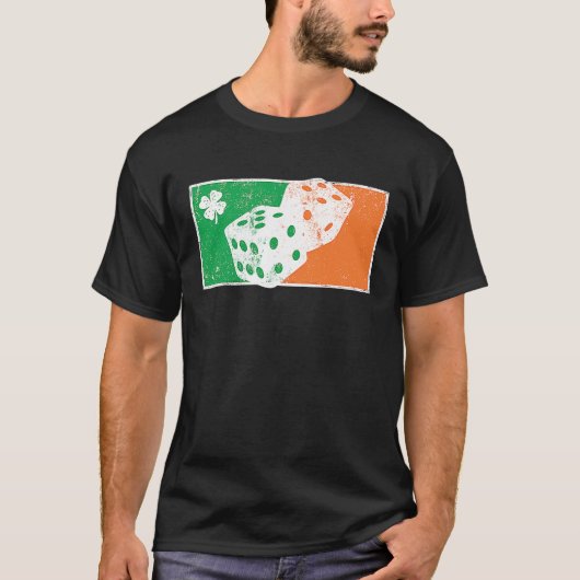 Dice Game St Patrick's Day Irish Flag C Distressed Tシャツ (正面)