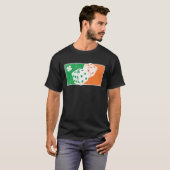 Dice Game St Patrick's Day Irish Flag C Distressed Tシャツ (正面フル)
