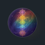 Die 7 Chakren´11 缶バッジ<br><div class="desc">Die 7 Chakren sind Energiezentren entlang der Wirbelsäule, die verschiedene Lebensbereiche beeinflussen – von Sicherheit und Kreativität über Selbstbewusstsein und Liebe bis hin zu Kommunikation, Intuition und Spiritualität. Im Gleichgewicht fördern sie Harmonie, innere Kraft und ganzheitliches Wohlbefinden.</div>