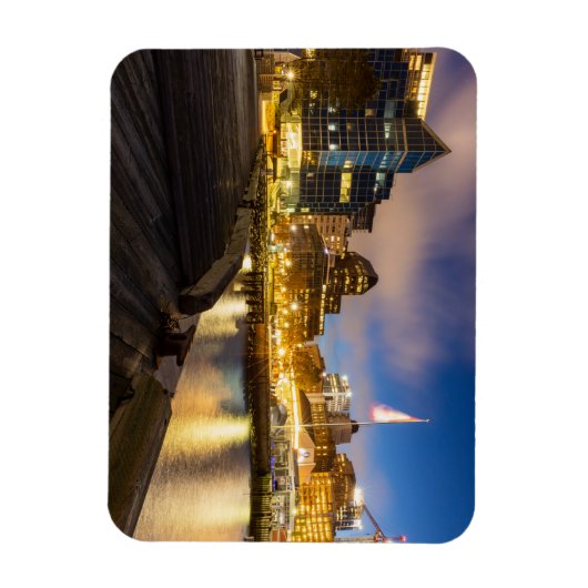 Die Skyline von Halifax in Kanada マグネット (縦)