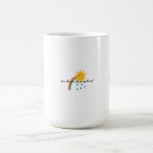 Digital Illustration of Smiling Sun with Rainbow コーヒーマグカップ (中央)