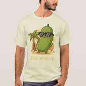 Dill With It Funny Pickle Meme Design – Cool Pickl Tシャツ (正面)