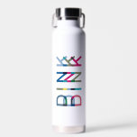 Dinkピックボールおもしろいシックブルーグリーンピンクイエローセント ウォーターボトル<br><div class="desc">ディンク！この水筒が全部書いてあるんだ！ブルース、グリーン、ピンクスに「dink」という言葉を使ったシックなデザインで祝、ピックボールのスポーツ。あなたの人生のピックボール愛好家のための素晴らしい贈り物を作る。パーセルスタジオからのコレクションの一部。</div>
