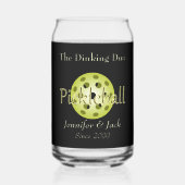 Dinking DuoまたはDude Pickleball Ball Beer ガラス缶 (正面)