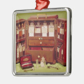 Dinneford家族の化学者による医学の箱 メタルオーナメント (左)