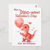 Dino-Mite Valentines Day Classroomはがきを持っている ポストカード (正面/裏面)