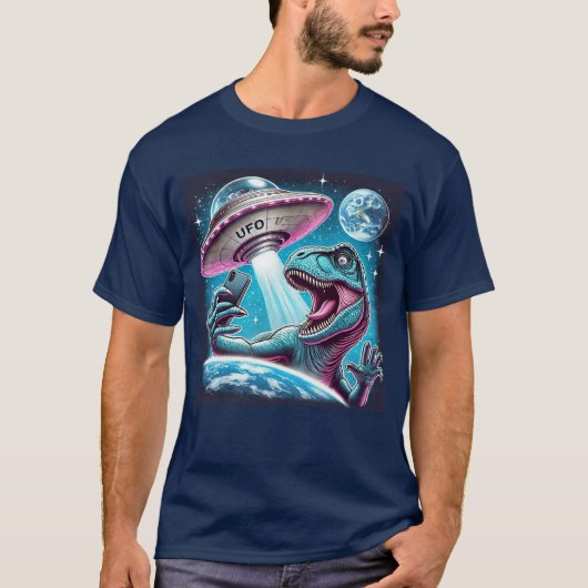 Dino UFO Selfie:エイリアンの出会い(Man T-shirt) #04 Tシャツ (正面)